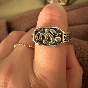 Etah Love Snake & Apple Ring